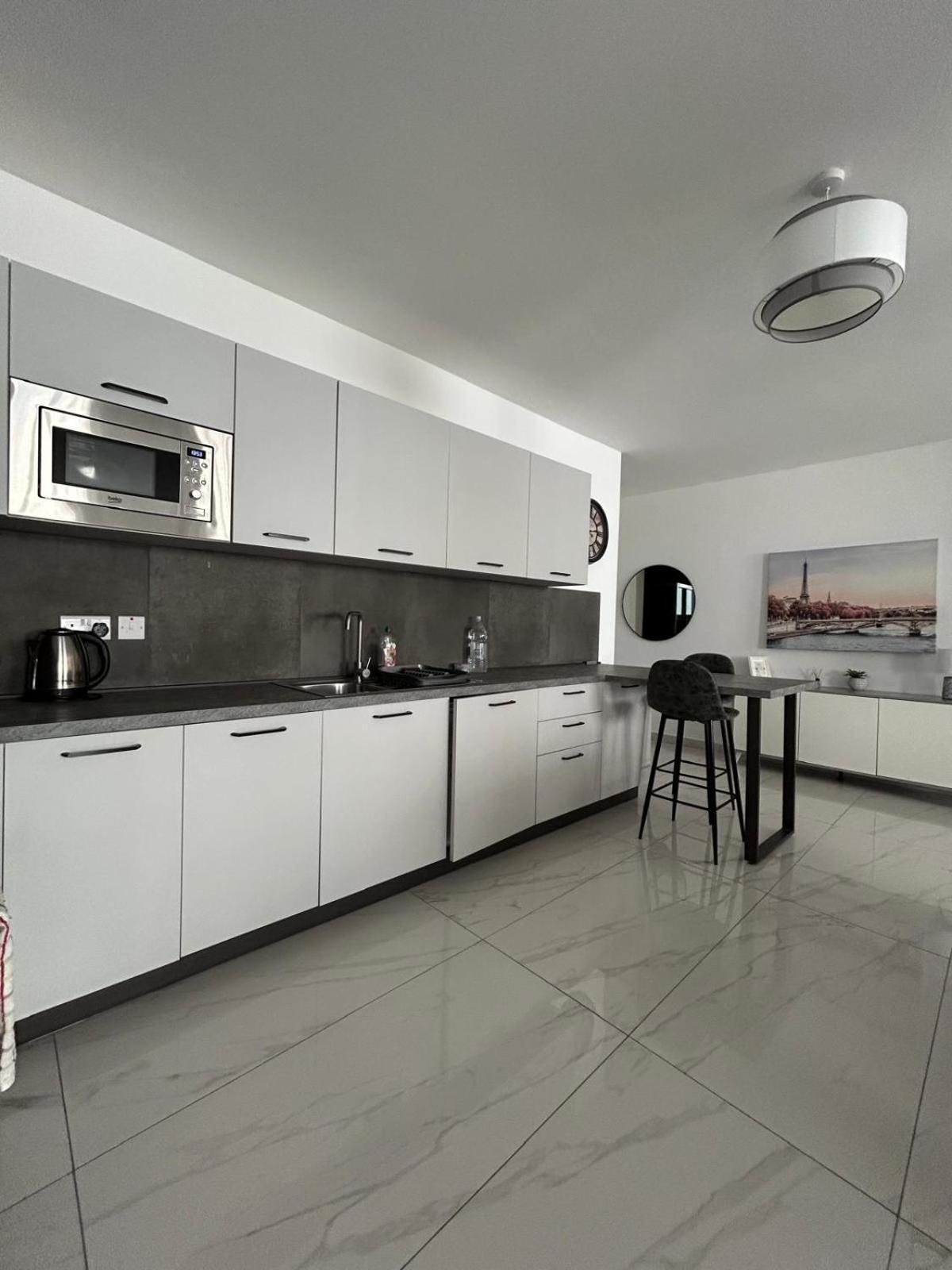 Appartement Luxury Two Bedroom With Sofa Bed Sliema, Tigne Point!