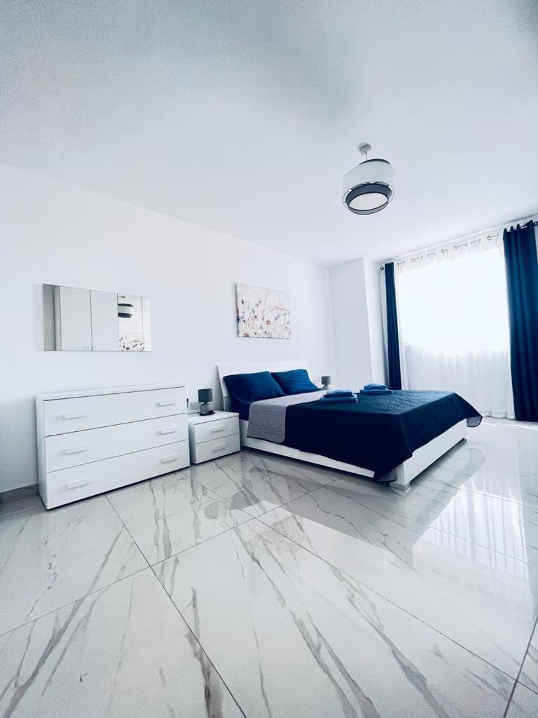 Appartement Luxury Two Bedroom With Sofa Bed Sliema, Tigne Point!